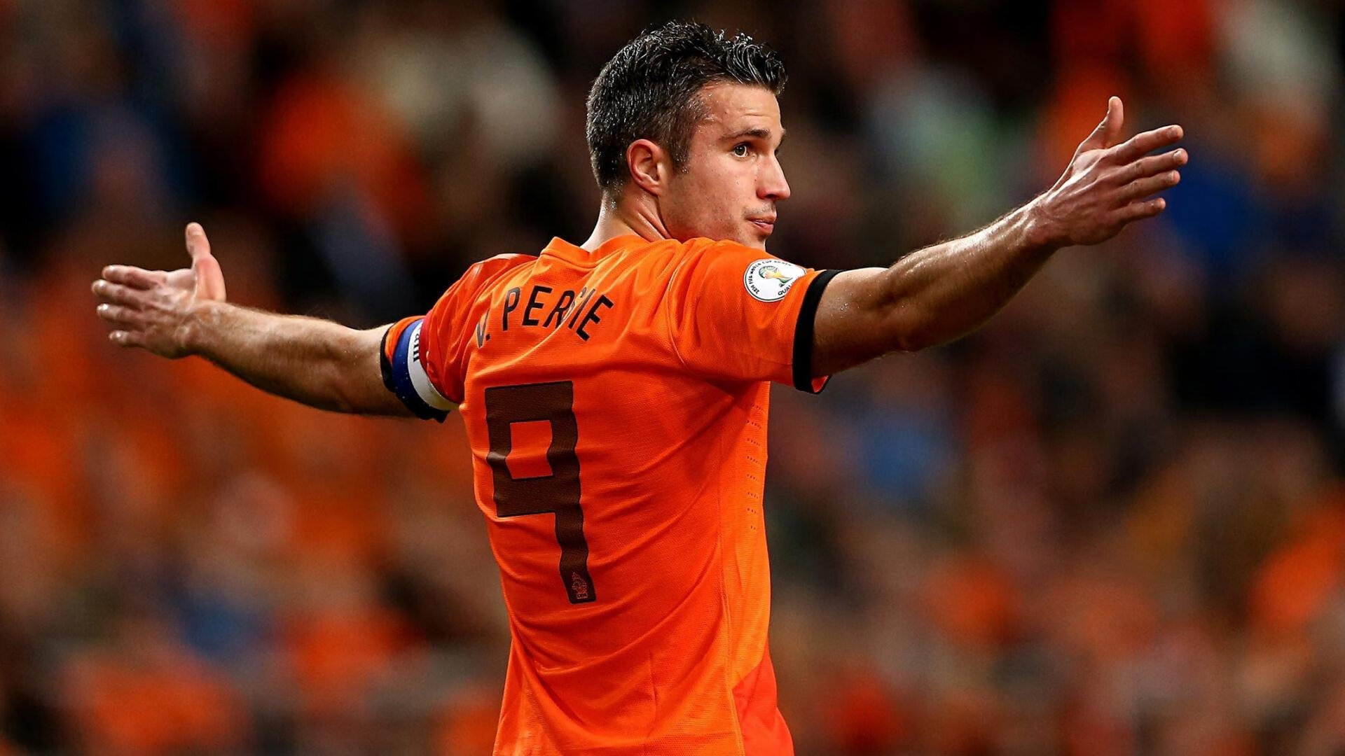 体育“夜场”精彩:黑暗中最“闪耀”瞬间